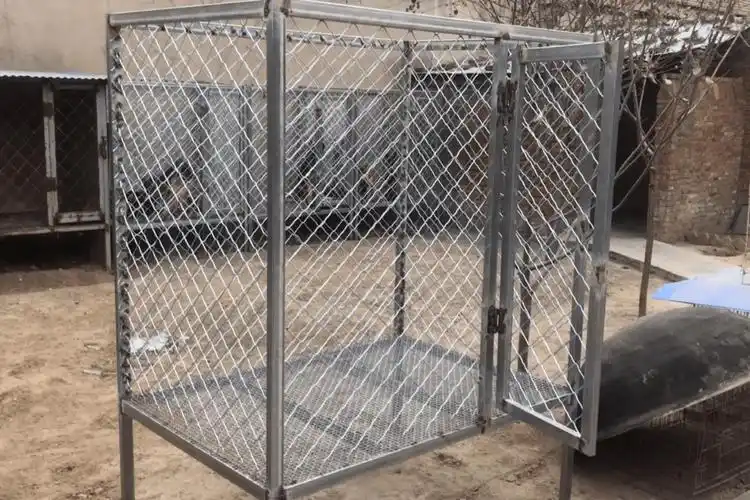 农村小伙新焊的狗笼,在以往基础上进行升级改造,经济实惠还省钱-vlog
