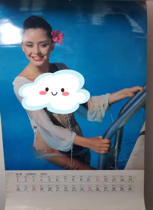 椰树比基尼美女挂历又被拉出来批斗,徐冬冬大胆回应_未成年_广告_泳装