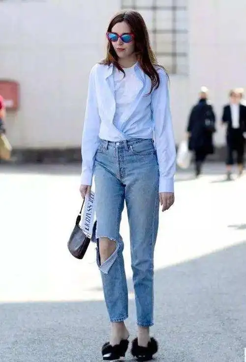 蓝色牛仔裤配什么上衣怎么搭配好看