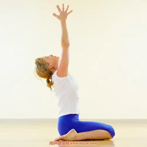 英雄式的标准练法——瑜伽入门级常用体位三十七