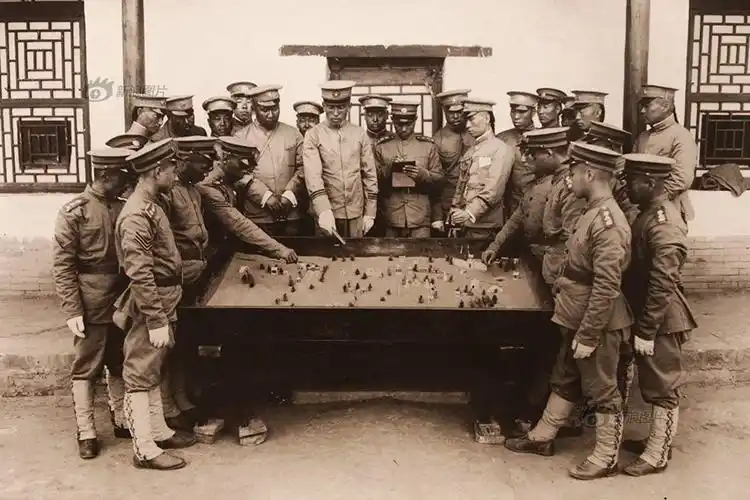 清末新军罕见训练照