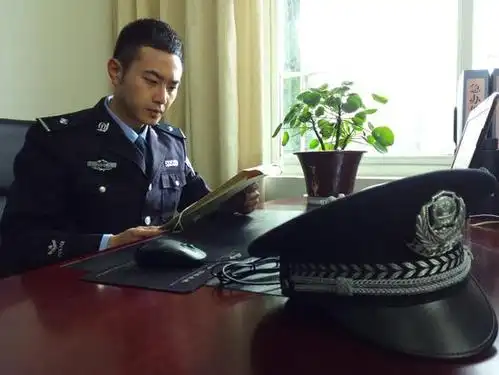 电视剧《猎捕》热拍 陈俊文苦练车技成"老司机"