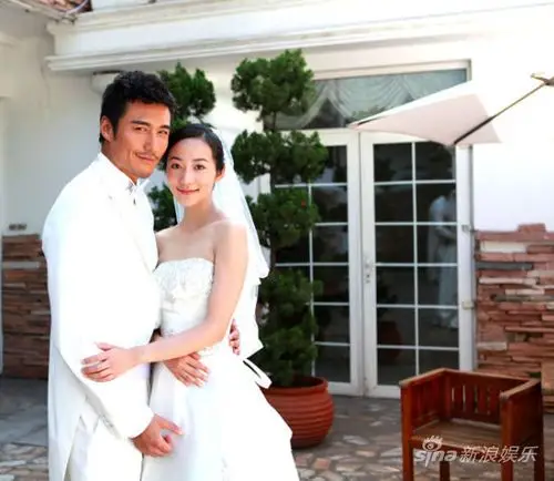 韩雪结婚照曝光 胡兵深情呼唤"亲爱的,回家"