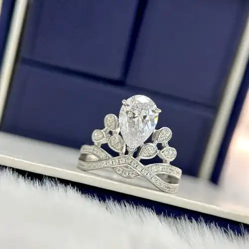 s925纯银 鹭羽系列水滴钻皇冠戒指钻戒2克拉高端仿真钻气质戒指