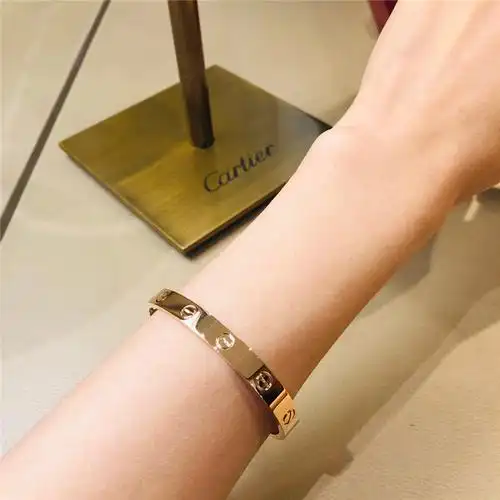 cartier卡地亚love18k玫瑰金黄金窄版无钻手镯女宽版情侣