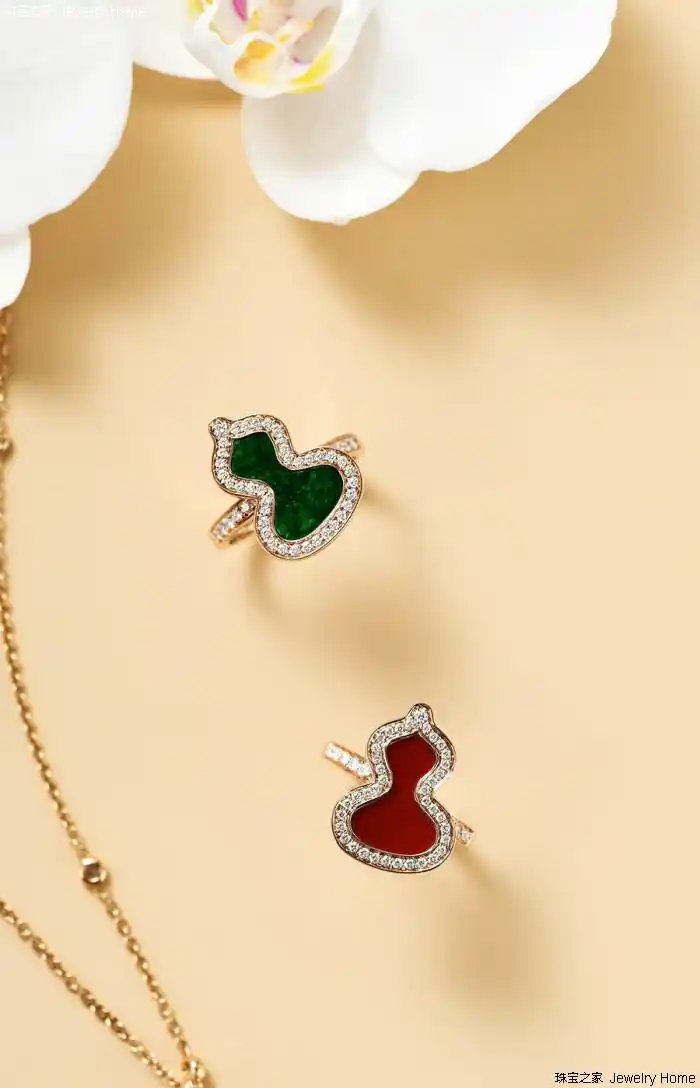 葫芦造型的"护身符"代表的好运和福禄,让珠宝迷们早已熟知这块招牌