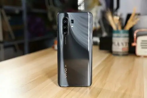 60倍潜望式变焦发现更多美:vivo x30 pro上手评测