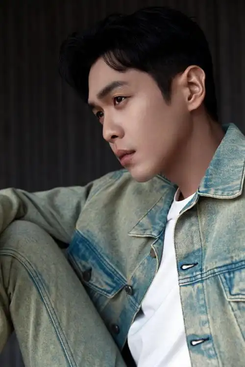 今天哥贼帅贼可爱的嘞～张若昀超话