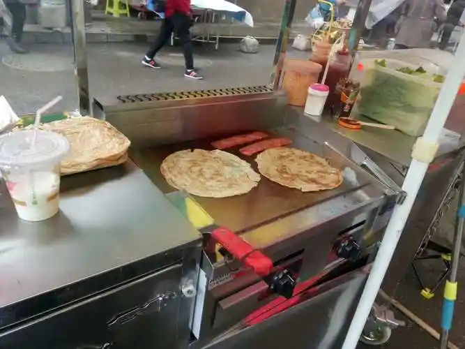 手抓饼利润高不高在学校门口摆摊做的小吃有哪些