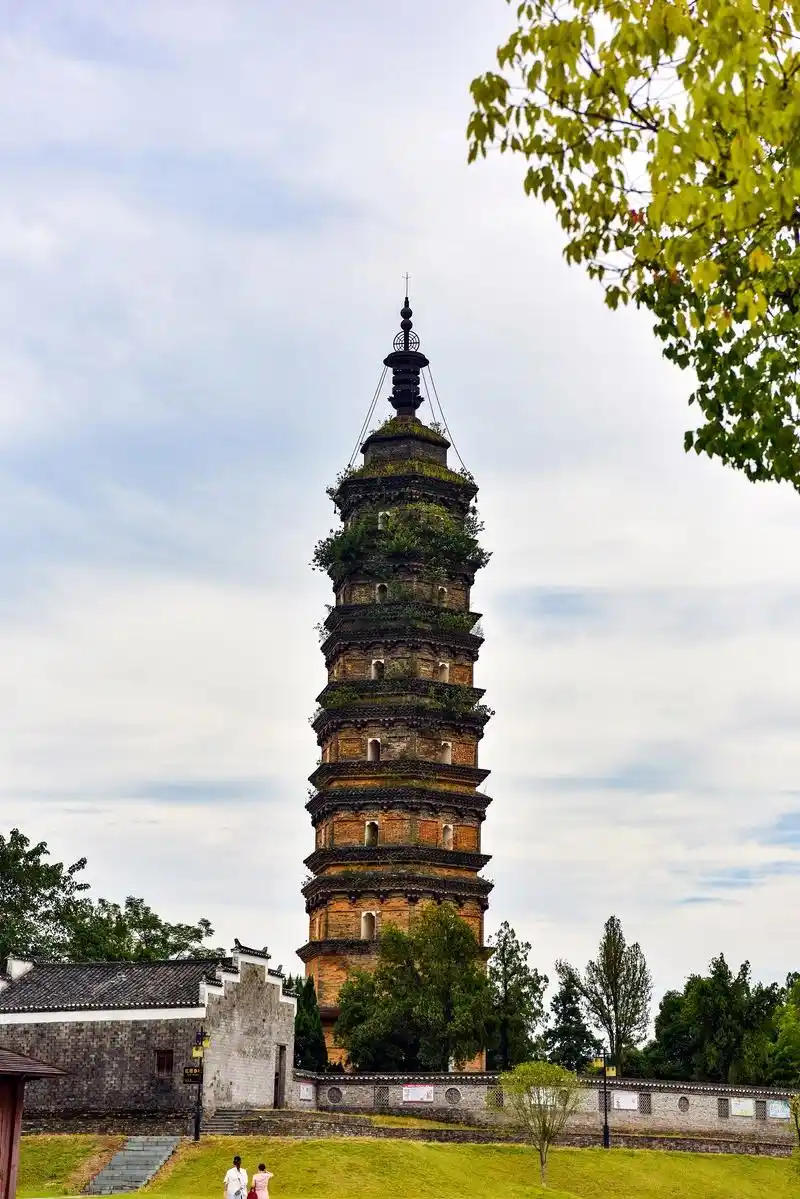 『人文』江西景德镇:浮梁红塔