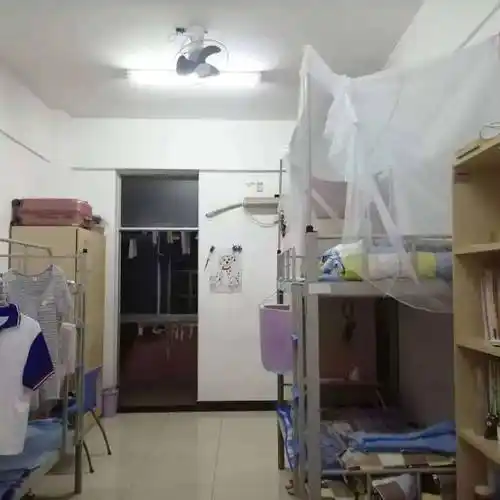 12玉岩中学标准人数