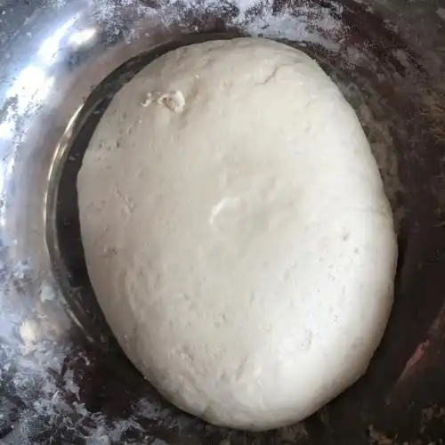 今天和面又成功啦就是包子形状不好看