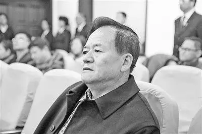 "全国人大代表,四平红嘴集团总公司总裁,党委书记卢志民去年参加过最