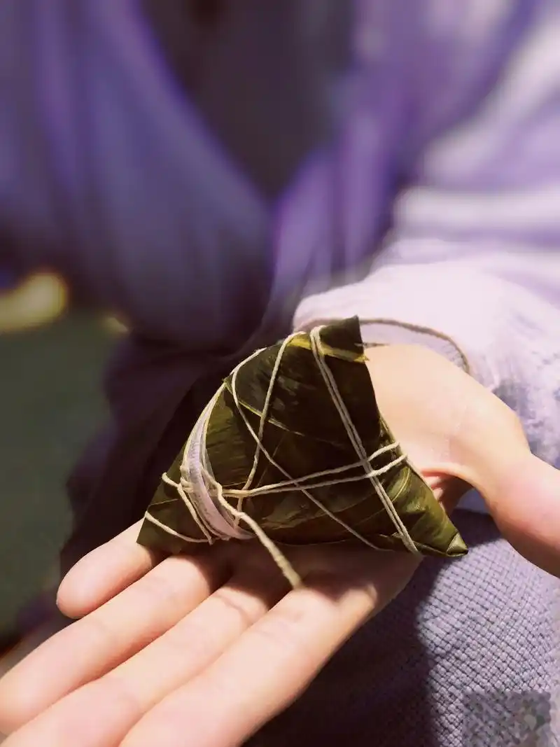 粽子在握,节日安康.