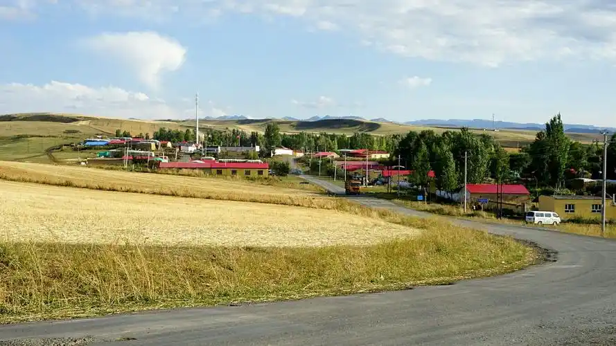 大美新疆深度游(22)~塔斯特河谷风光