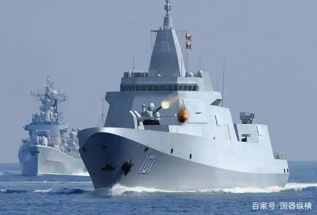 我国055导弹驱逐舰南昌舰