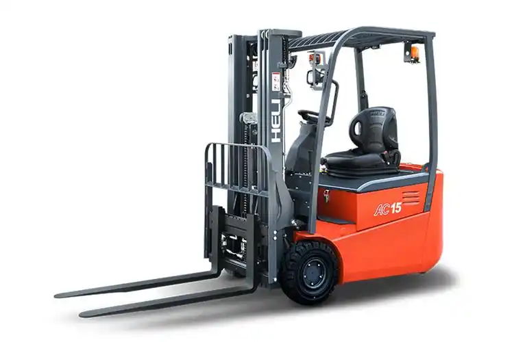 三驱牵引车图片-中国路面机械网