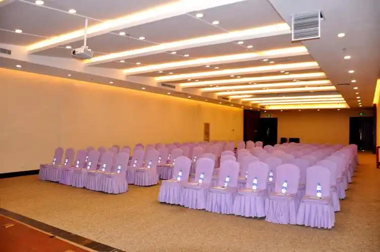 蓝调庄园国际会议中心教你如何进行会议摆台!