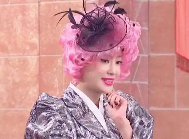 萌学园素材抱图关注