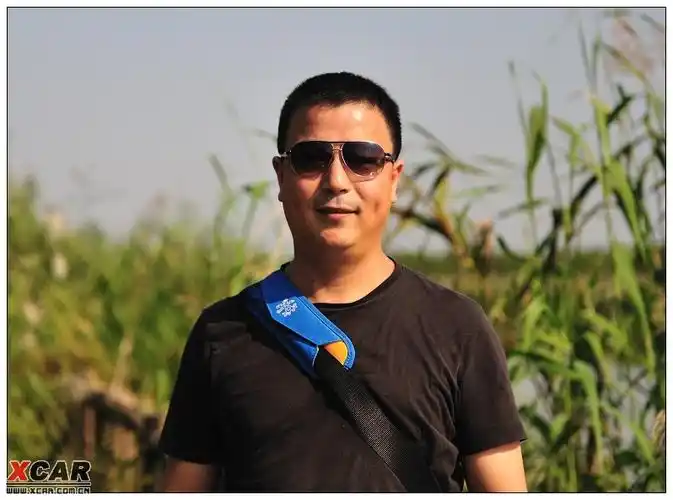 小平头老年人留个影,请大家多多关照!