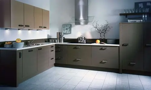 装修厨房时的橱柜选择