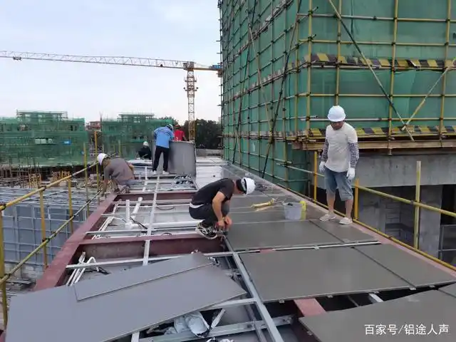 铝单板雨棚安装施工