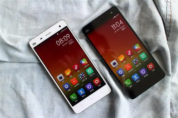 白色版小米手机4真机图赏