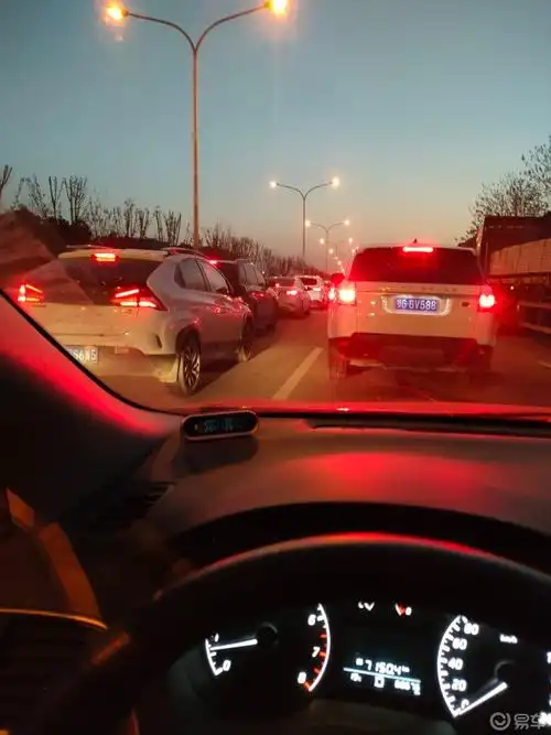 现在养车不便宜开车堵车也比地铁快不了多少唯一好处就是带娃出去玩