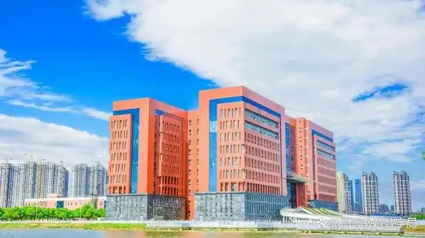 因李某平而躺枪的江西科技师范大学到底怎么样?