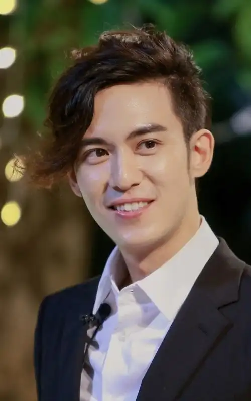 黄金单身汉首集将播陈楚河赴希腊浪漫约会