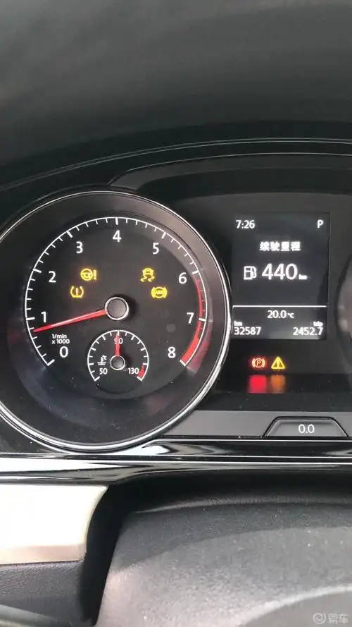 17年买的凌渡,中配,今早在高速上差点没出事,故障灯亮起,100码的速度
