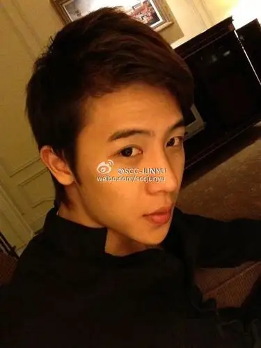 富二代陈俊宇与郭美美互掐 晒撩骚照(海量图)