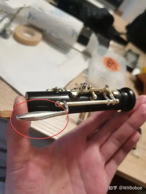 双簧管的两个高音键在哪里?