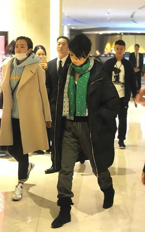 回顾毛阿敏嫁富豪生两娃丈夫去世9个月留下260亿遗产如今怎样