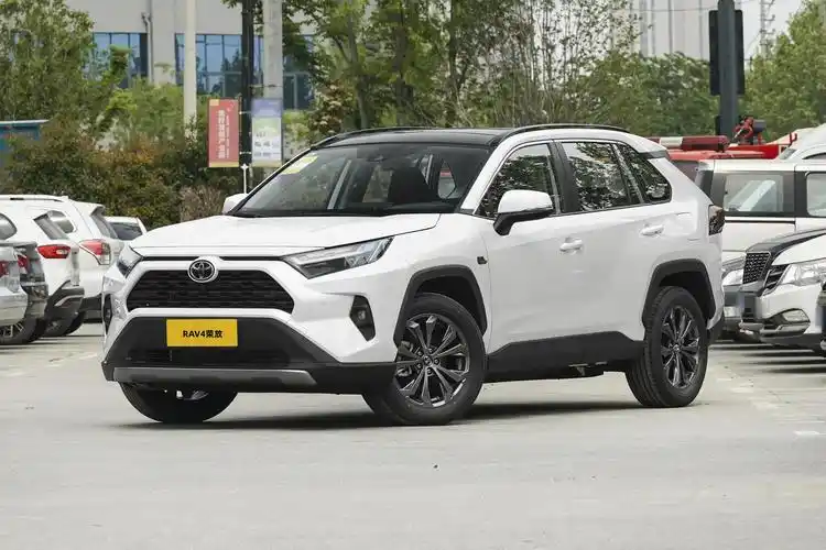 一汽丰田rav4荣放,降价4万元,合资紧凑级suv可以看看它