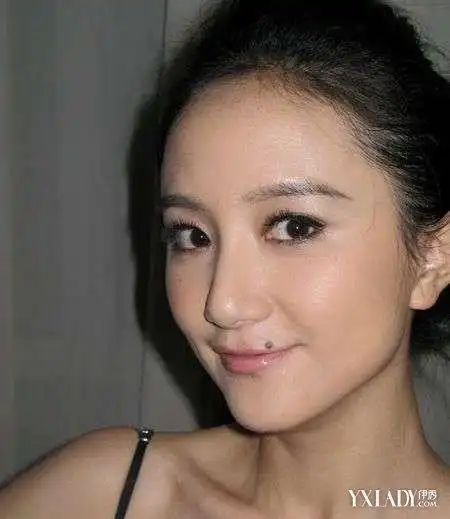 【图】嘴巴上有痣的女明星盘点 脸上的痣影响一个人命运