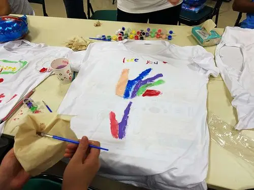 献礼平安父亲节特别活动———t恤涂鸦