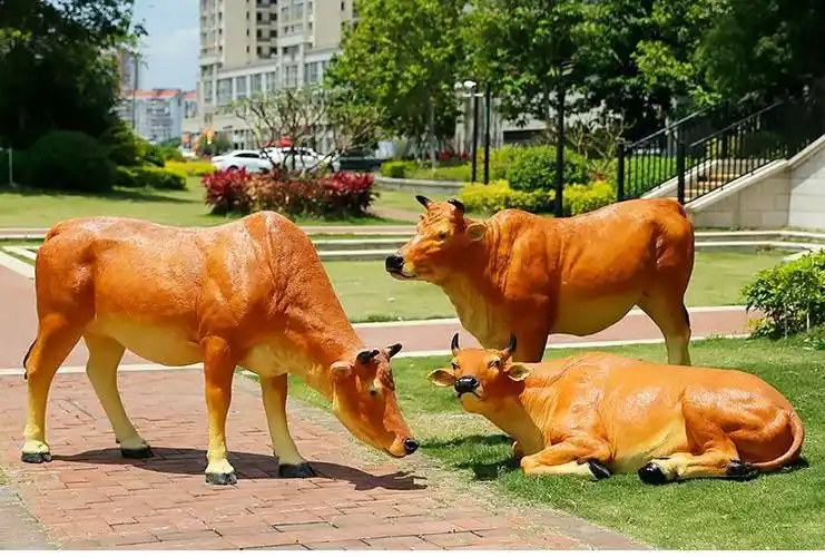 玻璃钢仿真牛雕塑景区大型动物模型黄牛摆件户外园林景观装饰摆设