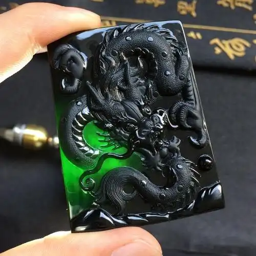 【超值推荐】糯冰种墨翠龙牌挂件_东方红
