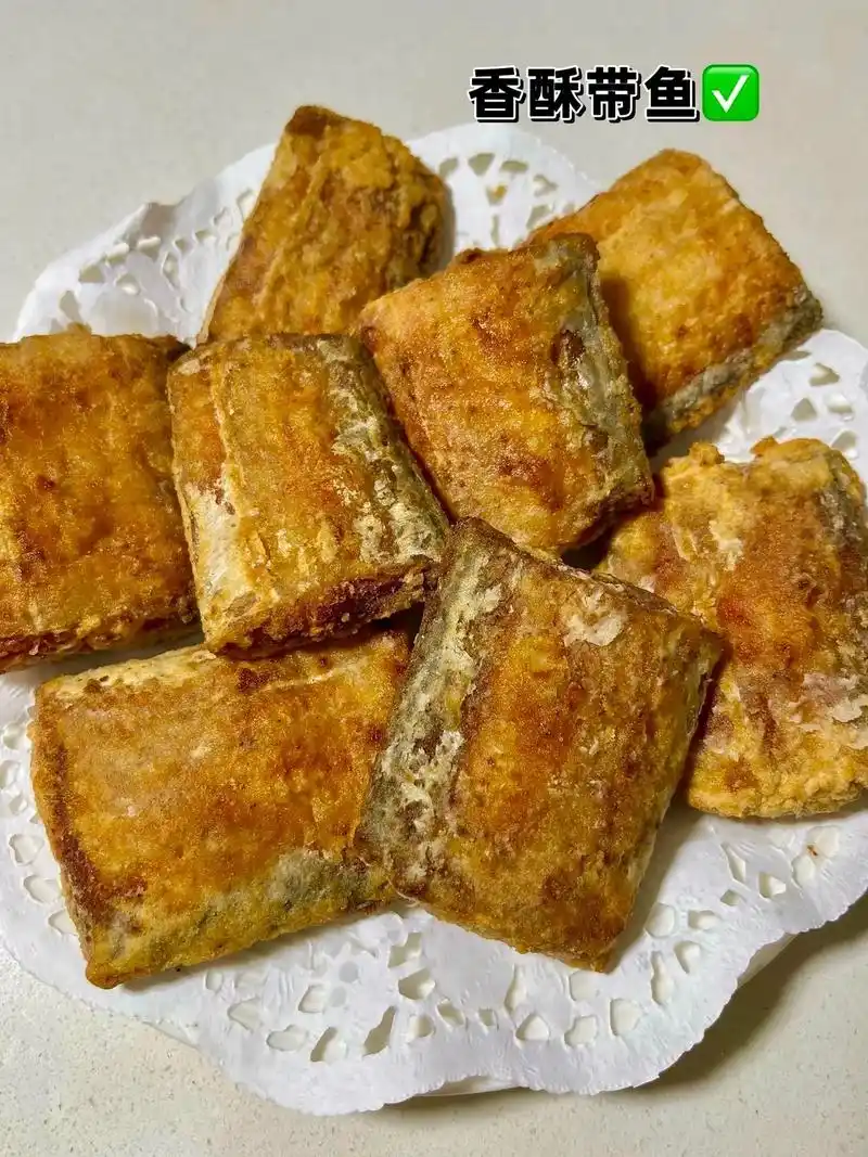 香酥炸带鱼的家常做法,简单又好吃.在家做特别酥脆的干炸带鱼, - 抖音