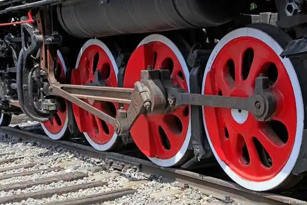 请问火车轮胎叫什么?