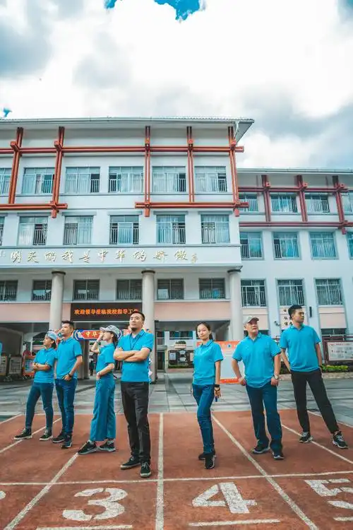 【三尺讲台育桃李 和雅教师绽芳华 】桂林市中华小学教师节摄影侧记