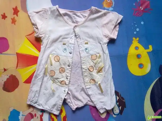 打帅哥屁屁的照片