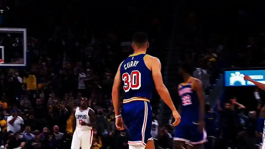 登顶!历史三分王!果子君绝版斯蒂芬库里加冕历史三分王赛季高燃混剪