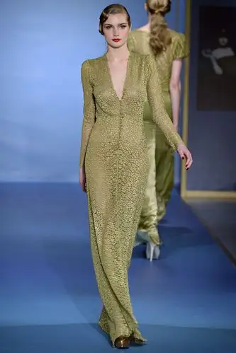 路易莎·贝卡里亚2013米兰时装周秋冬高级成衣发布.