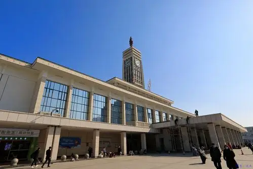 多视角下的长沙火车站