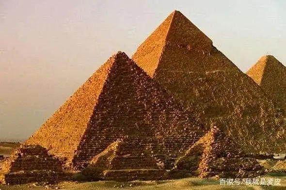 在世界各地包括欧洲,中国,南美洲都有金字塔,但是历史最悠久最著名