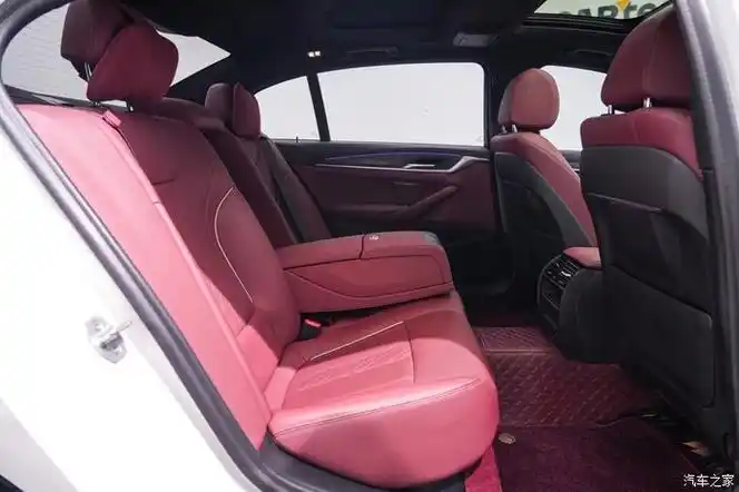 宝马5系2021款530li领先型m运动套装上牌日