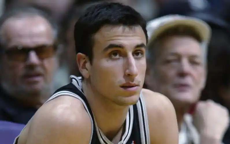 帕克报销,吉诺比利老迈,场上再无熟悉的21号.