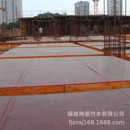 神箭竹胶板工艺特点:1,采用全竹席,薄竹帘结构,不掺木片和其他杂质